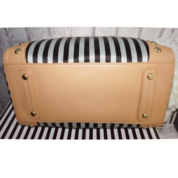 HENRI BENDEL CENTENNIAL BAG matching WALLET - Picture 2 of 4